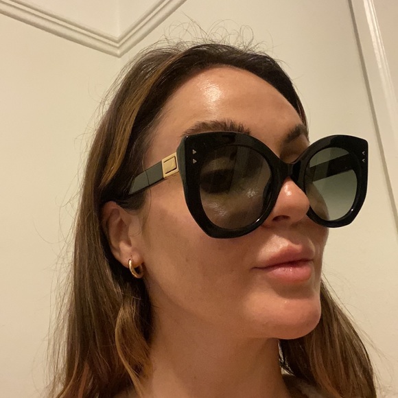 Fendi Black Sunglasses - Never worn - Picture 5 of 5